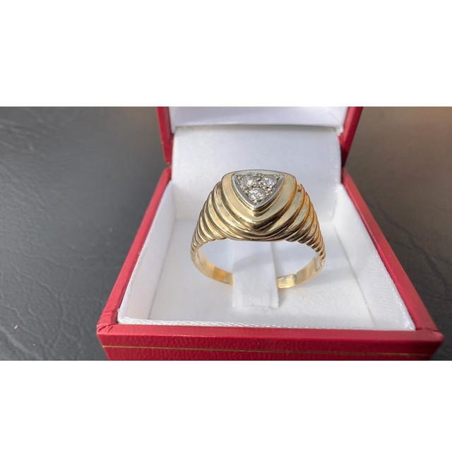 #463 - 18k Yellow Gold, Custom Diamond Ring, Size 10 1/2 in Jewellery & Watches - Image 2
