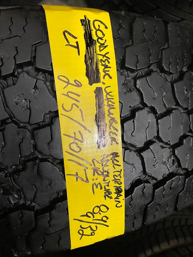 LT 245/70/17 Goodyear wrangler all terrain été 9/32 in Tires & Rims in Laval / North Shore - Image 4