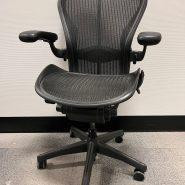 Herman Miller Aeron – Size B – Black – Tilt Lock – Lumbar Pad in Chairs & Recliners in Guelph