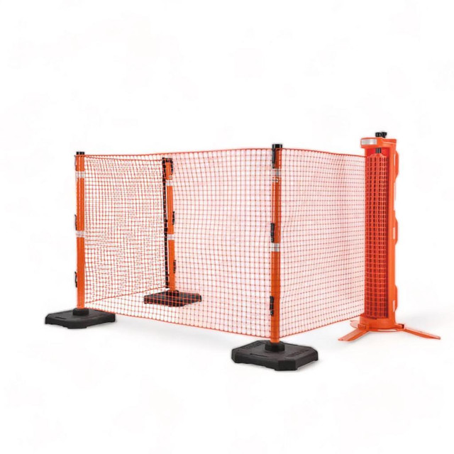 IPS RAPIDROLL 70-7000 3 LEGGED 50FT FENCING SYSTEM, 4 POSTS INCLUDED + SUBSIDIZED SHIPPING + 1 YEAR WARRANTY in Power Tools - Image 3