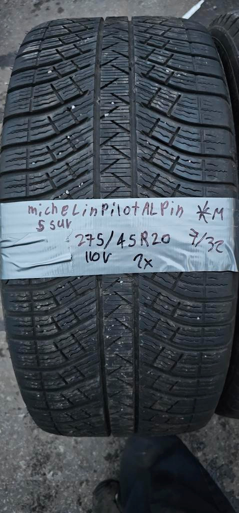 275/45/20 2 pneus hiver michelin    290$ installer in Tires & Rims in Greater Montréal