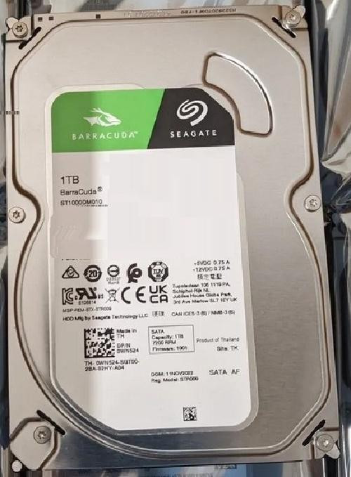 1TB Seagate Barracuda 3.5in Internal Hard Drive - SATA - 6GB/S - 7200RPM - 64MB Cache  - ST1000DM010 in System Components - Image 2