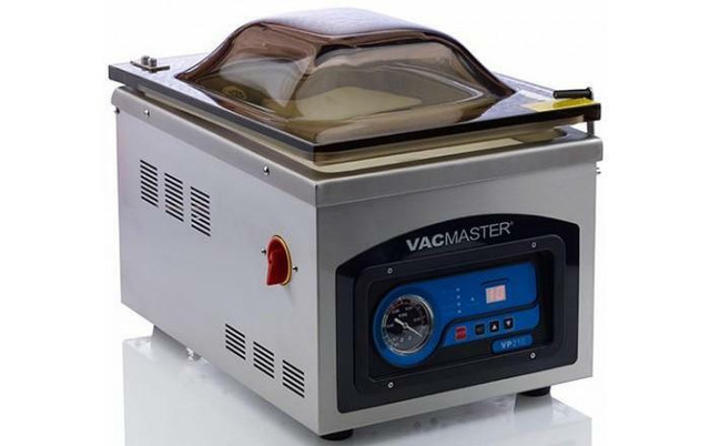 Vacmaster Chamber Vacuum Sealer with Oil Pump SS VP215 in Other in Calgary - Image 2