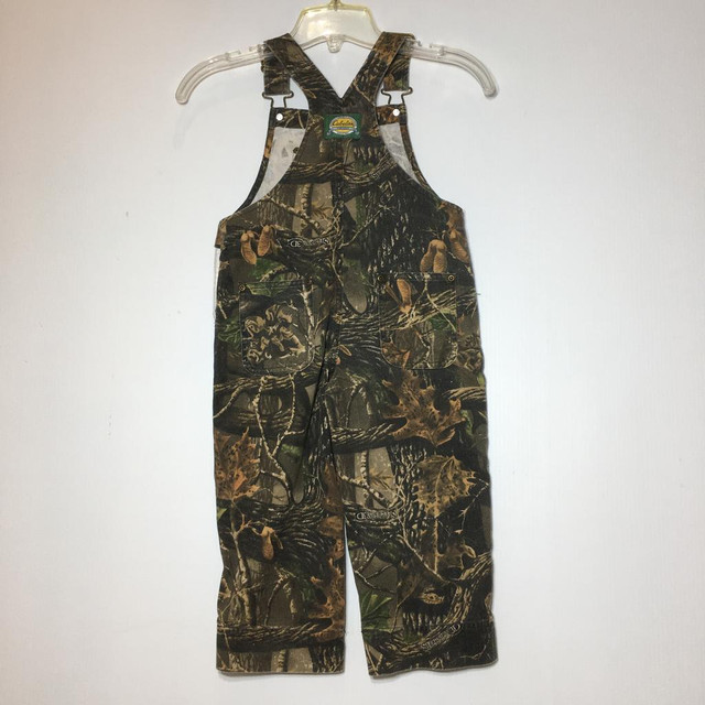 Cabela Toddler Camo Coveralls - Size 3T - Pre-Owned - Q7KFDY in Kids & Youth in Calgary - Image 2