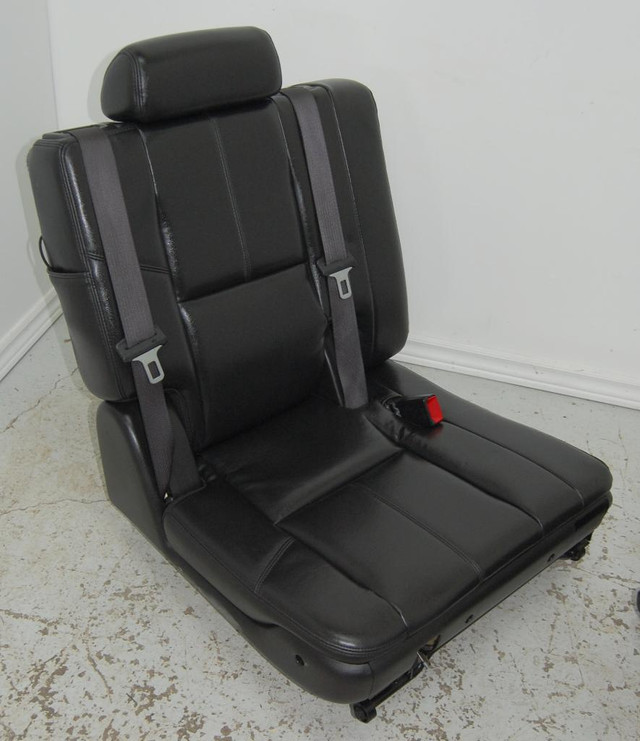 Chevy Tahoe Yukon 2012 3rd Row Black Leather Seats Third Suburban Denali Escalade in Other Parts & Accessories - Image 4