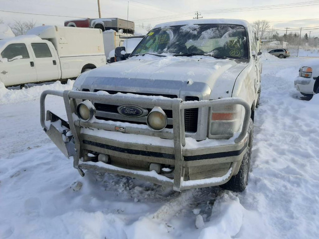 2008 Ford F350 6.4L 4x4 For Parting Out in Auto Body Parts in Manitoba - Image 4