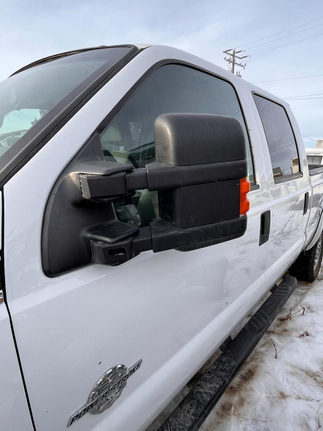 2011 Ford F-250 6.7L Crew Cab 4x4 Parting out in Auto Body Parts in Alberta - Image 4