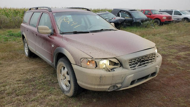 Parting out WRECKING: 2004 Volvo XC70 in Other Parts & Accessories