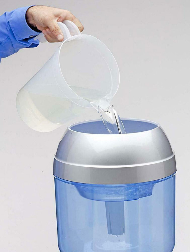 WATER COOLER FILTRATION BOTTLE -- Removes heavy metals, chlorine and lime -- makes Tap Water taste great !! in Health & Special Needs in Ontario - Image 2