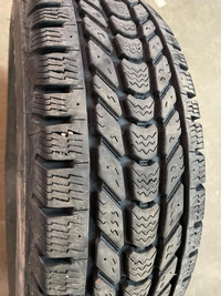 4 pneus dhiver LT245/75R16 120/116R Firestone Winterforce LT 34.5% dusure, mesure 12-12-11-11/32