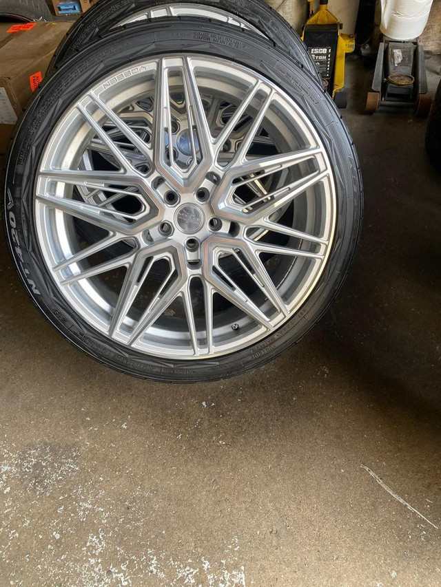 FOUR LIKE NEW 22 INCH VOSSEN HF7 5X112 WITH 265 35 R22 NITTO TIRES 5X112 in Tires & Rims in Toronto (GTA) - Image 2