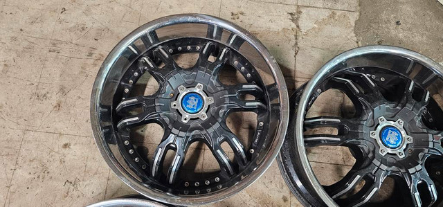 4 mags 20 pouces 6x139.7, RAM 1500, GMC 1500  400$ in Tires & Rims in Greater Montréal - Image 2