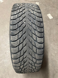 4 pneus dhiver P215/60R17 100R Nokian Hakkapeliitta R3 SUV 44.0% dusure, mesure 7-8-6-7/32