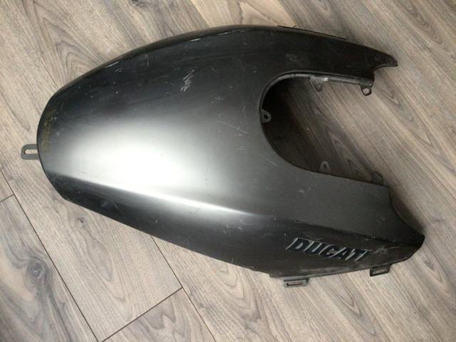 2014 Ducati Diavel Tank Cover in Motorcycle Parts & Accessories - Image 3