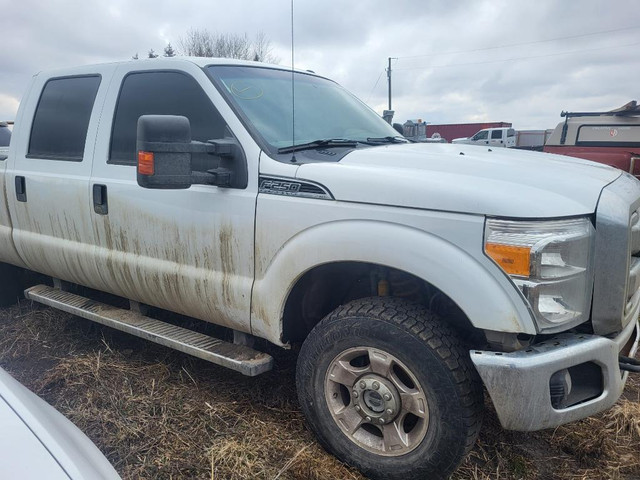 2012 Ford F250 6.2L 4x4 For Parting Out in Auto Body Parts in Saskatchewan - Image 3