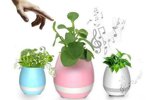 BLUETOOTH SPEAKER 3 IN-1 SMART MUSIC FLOWERPOT  AND COLOURFUL LIGHTS, in Speakers in City of Montréal