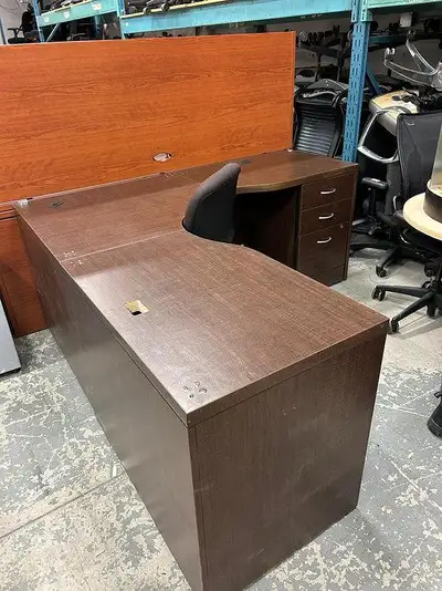 L-Shape Desk with Drawers-Excellent Condition-Call us now!