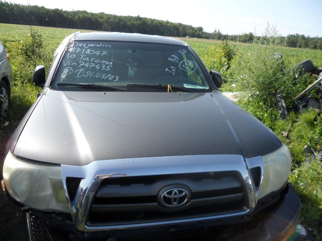2010 TOYOTA TACOMA SR5 2.7L AUTOMATIC# POUR PIECES# FOR PARTS# PART OUT in Auto Body Parts in Québec