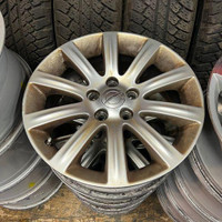 Set of 4 Used CHRYSLER Wheels 17 inch 5x114.3 SILVER for Sale