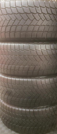 (ZH626) 4 Pneus Hiver - 4 Winter Tires 235-50-21 Michelin 9/32 - PRESQUE NEUF / ALMOST NEW