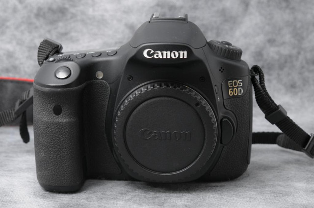 Canon EOS 60D Body + Battery, Charger &amp; Strap (ID: C-664) in Cameras & Camcorders - Image 2