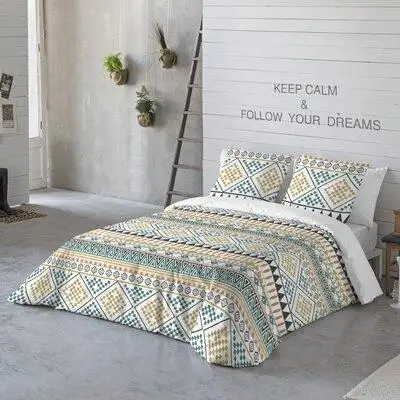 This duvet cover set takes on simple chic. A fusion of graphic styles presented with the ideal balan...