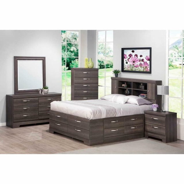 6 PC Gorgeous Queen Bedroom Set with All Your Storage Needs. Save Money Today, Limited Stock! in Beds & Mattresses