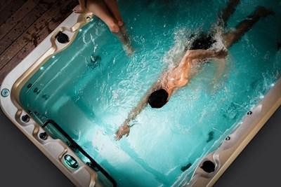 Swim Spa - floor demo - 6000 $ off - 15 footer spa pool . in Hot Tubs & Pools in Barrie