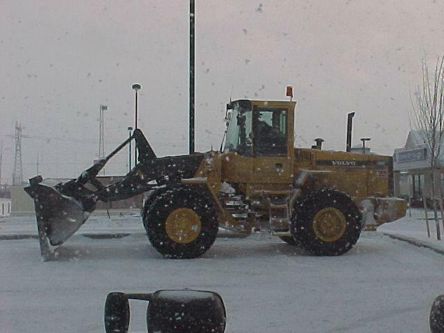 Commercial Snow Removal - Snow clearing Contracts now available ( Bobcat, 4x4 plow, sweepers )  Call/Text or E-mail in Other Business & Industrial in Edmonton Area - Image 4