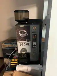 Machine à café commercial