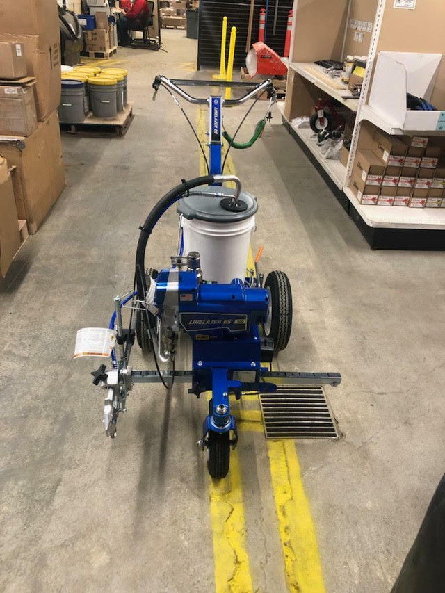 NEW Graco LineLazer ES 500 Battery-Powered Airless Line Striper in Power Tools - Image 4