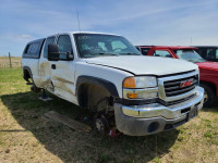 Parting out WRECKING: 2005 GMC Seirra 2500 SLE Parts