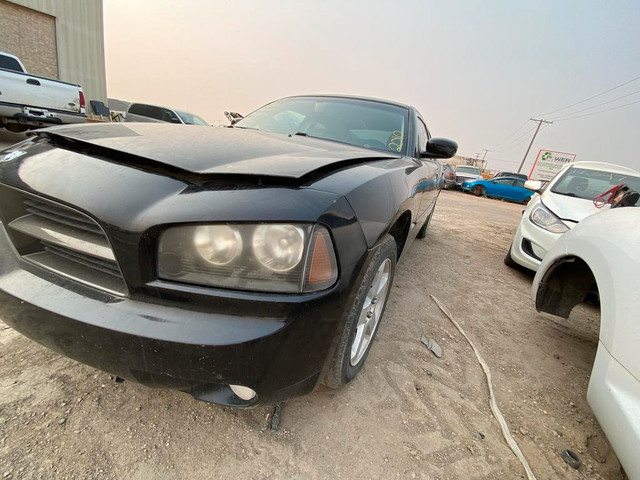 2010 Dodge Charger 4dr Sdn R/T AWD: ONLY FOR PARTS in Auto Body Parts