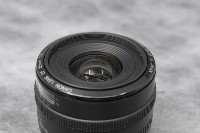 Canon 35mm F/2 EF (original) + Rubber Lens Hood-Used (ID: 1728)    BJ Photo- Since 1984 in Cameras & Camcorders - Image 3