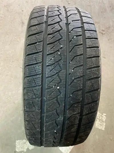 1 pneu dhiver P235/50R18 101H Farroad FRD79 10.0% dusure, mesure 9/32