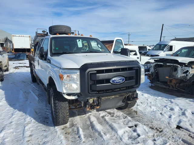 2014 Ford F350 Super Duty 6.2L 4x4 For Parting out in Auto Body Parts in Saskatchewan - Image 2