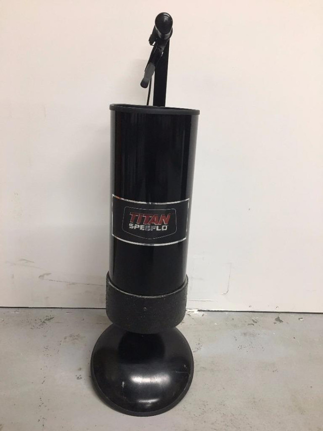 NEW Titan Glass Bead Dispenser for Parking Lot Line Painting Handibead Dispenser in Other Business & Industrial in Ontario - Image 2