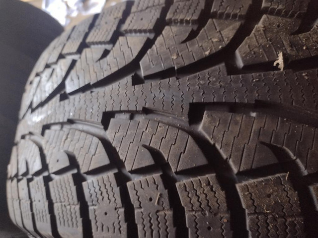 2 pneus d hiver 265/50r20 hankook en très bon état in Tires & Rims in Lévis