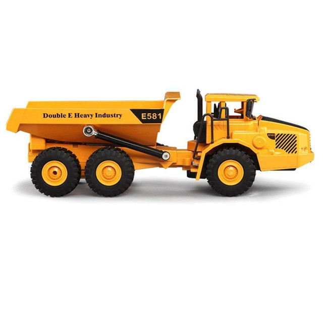 NEW TOY VOLVO ARTICULATED DUMP TRUCK RC J49630 in Toys in Manitoba - Image 3