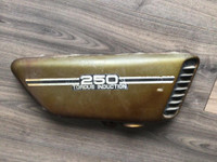 1973-1975 Yamaha RD250 RD350 Right Sidecover