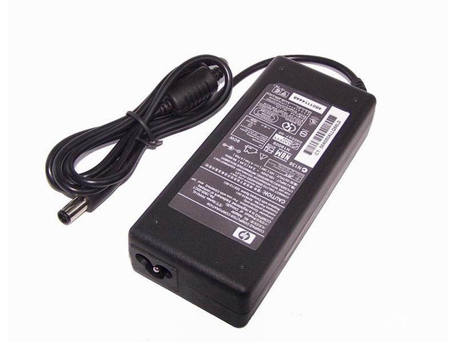 AC Adapter - HP / Compaq AC Adapters in Laptop Accessories - Image 2