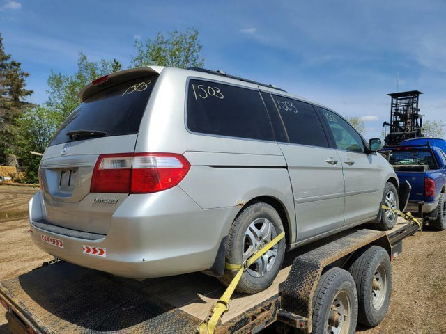 Parting out WRECKING: 2005 Honda Odyssey EX-L  Parts in Other Parts & Accessories - Image 3