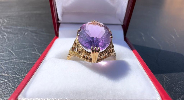 #312 - 14k Yellow Gold, Intricately Designed Filigree, Oval Cut Amethyst Ring, Size 9 in Jewellery & Watches - Image 4