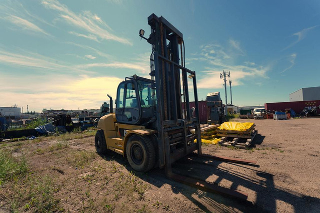 Caterpillar P20000 Forklift (CAT) in Other Business & Industrial