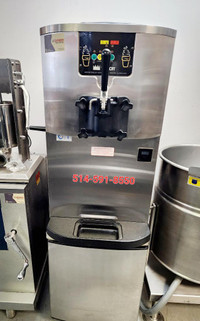 Taylor Machine a Creme Glacee Molle / Soft Serve Ice Cream  Machine COMME NEUVE DEMO