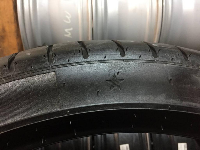 22 inch STAGGERED NON RUNFLAT SET OF 4 USED SUMMER TIRES BMW OEM  275/35R22 315/30R22 PIRELLI P ZERO PZ4 TREAD 95% in Tires & Rims in Toronto (GTA) - Image 4