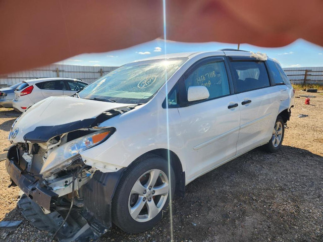 For Parts: Toyota Sienna 2012 Base 3.5 Fwd Engine Transmission Door & More Parts for Sale. in Auto Body Parts - Image 2