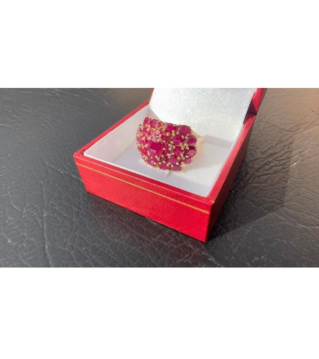 #464 - 10k Yellow Gold, Custom Natural Ruby Cluster Ring, 5.76ct, Size 8 1/2 dans Bijoux et montres - Image 4