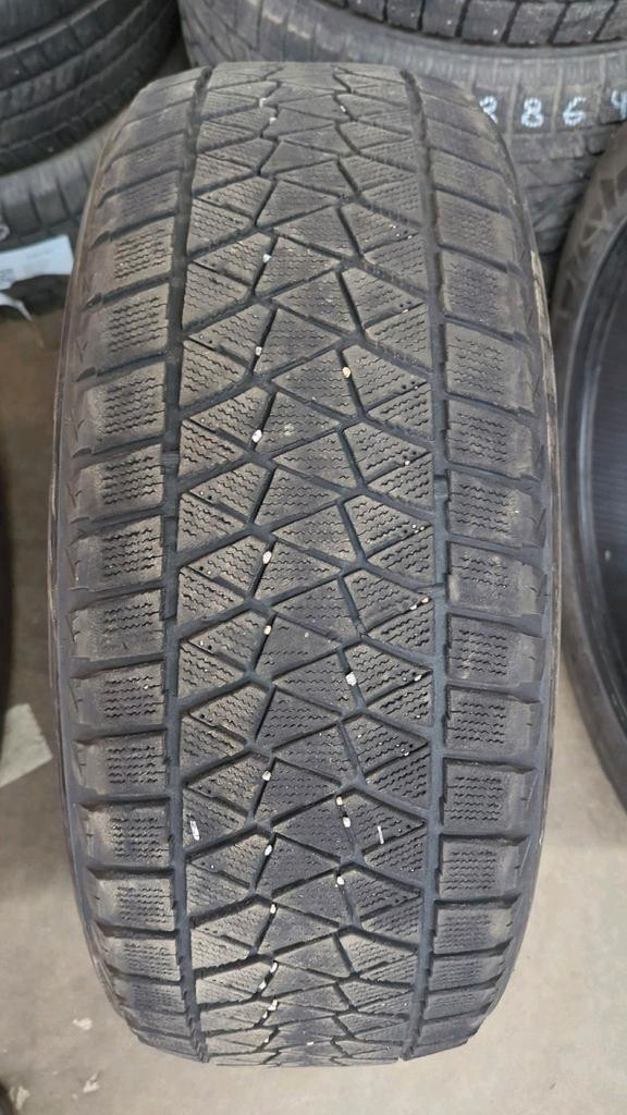 4 pneus dhiver P235/55R19 105T Bridgestone Blizzak DM-V2 52.5% dusure, mesure 7-6-6-6/32 in Tires & Rims in Québec City - Image 3