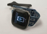 (15923-1) Fitbit FB512 Smart Watch